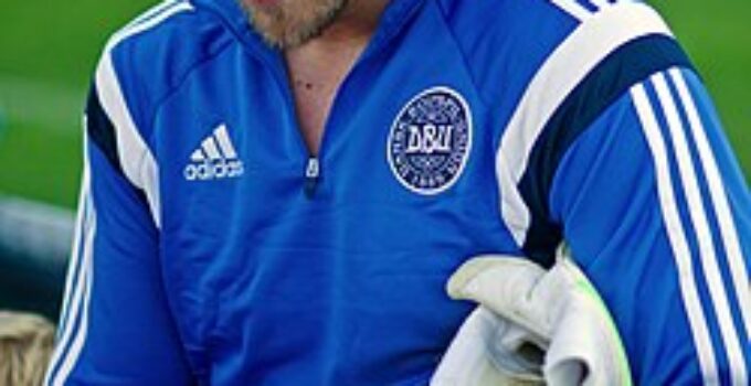 Kasper Schmeichel weighing up a completely different direction after retiring at 39