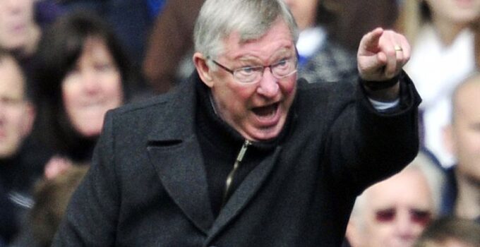 Eight team-mates held him back during Sir Alex Ferguson row before Fergie got the final word